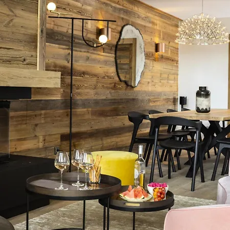 Apartment Caseblanche - Mcfoggin Mae-9011